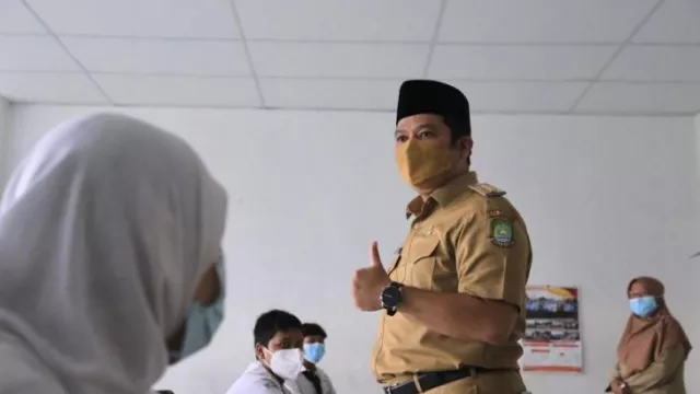 Wali Kota Tangerang Beri Dispensasi Pegawai Antar Anak ke Sekolah - GenPI.co BANTEN