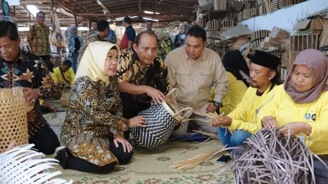 20 Perajin Anyaman Bambu Asal Serang Dikirim ke Yogyakarta - GenPI.co BANTEN