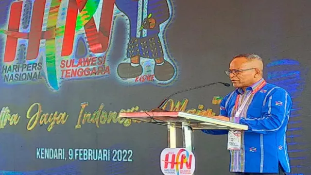 Puncaki HPN 2022 dengan Manis, Auri Jaya Bacakan Puisi - GenPI.co BANTEN