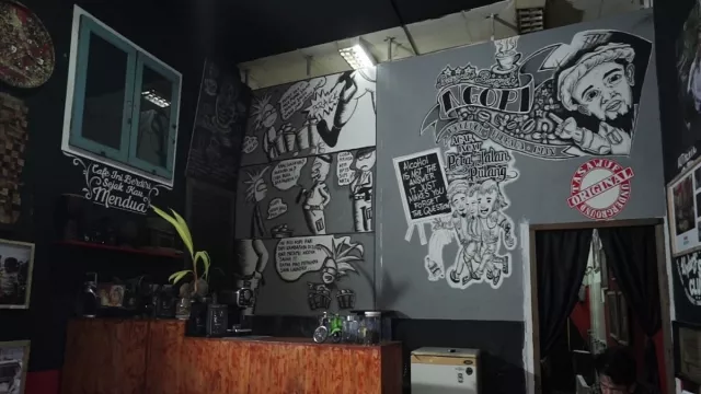 Ngopi Asik di Cafe Tasawuf Underground, Murahnya Ngawur Banget - GenPI.co BANTEN
