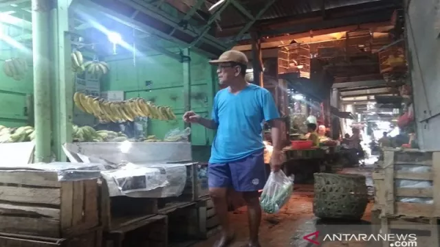 41 Pedagang Positif Corona, Pasar Cempaka Putih Tutup - GenPI.co