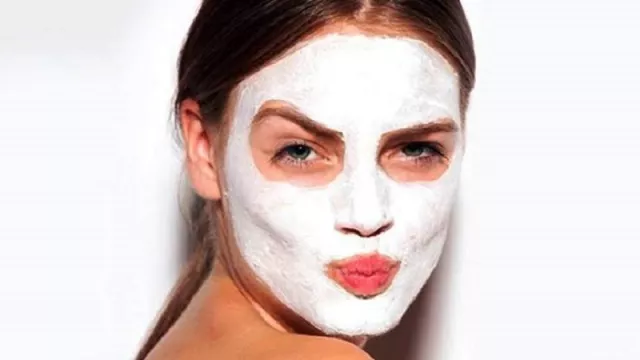 4 Kandungan Masker Alami Bikin Wajah Glowing, Buktikan - GenPI.co