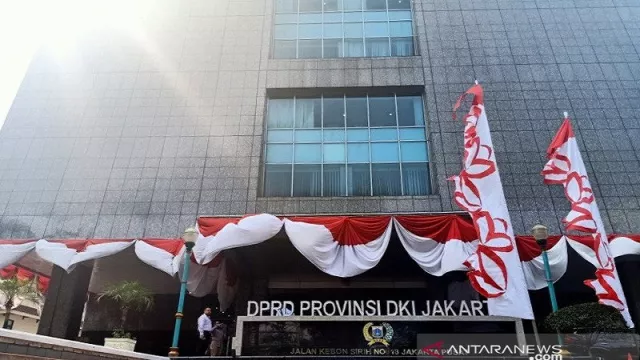 Anggota Dewan Terpapar Corona, Gedung DPRD DKI Langsung Ditutup - GenPI.co