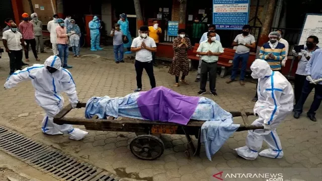 Ngeri, Kasus Covid-19 di India Tembus Satu Juta - GenPI.co Ngeri, Kasus Covid-19 di India Tembus Satu Juta - GenPI.co