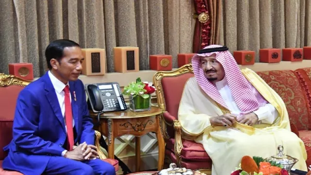 Presiden Jokowi Mendadak Telepon Raja Salman bin Abdulaziz - GenPI.co