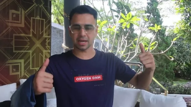 Tajir Melintir, Raffi Ahmad Bagi-bagi Hadiah ke Pedagang Kecil - GenPI.co