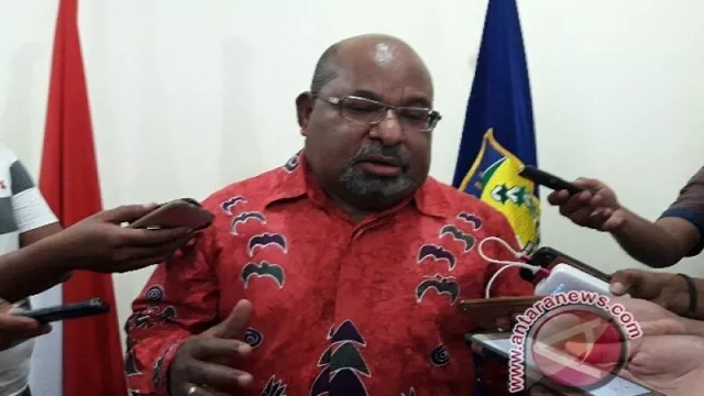 Gubernur Papua Lukas Enembe Minta Maaf Atas Kerusuhan di Wamena - GenPI.co