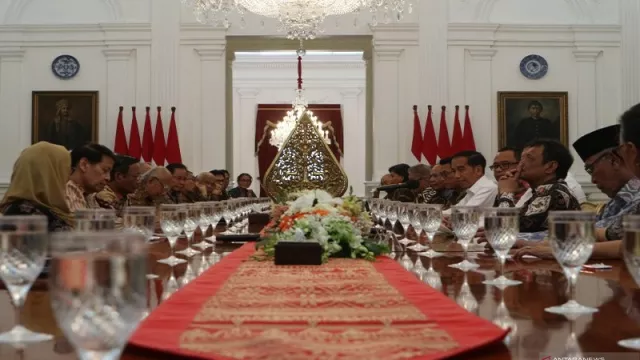 Presiden Jokowi Kumpulkan Tokoh Nasional di Istana Negara - GenPI.co