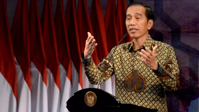 Libur Akhir Pekan, Jokowi Nge-mal Bareng 2 Malaikat - GenPI.co