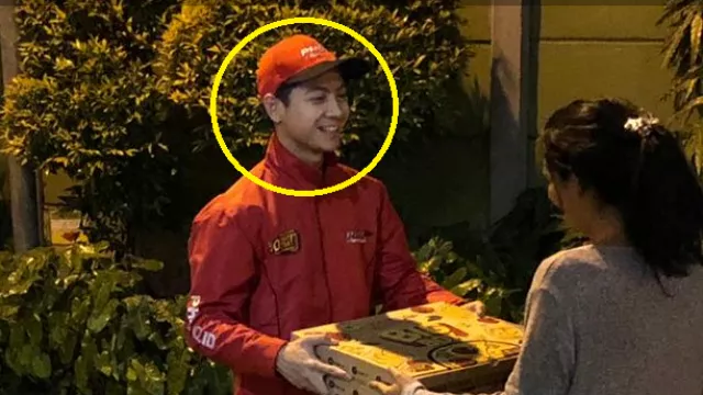 Ganteng Selangit, Pengantar Pizza Tampan Ini Jadi Buruan Netizen - GenPI.co