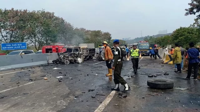 Lokasi Kecelakaan Tol Cipularang Miliki Kontur Jalan Berbahaya - GenPI.co