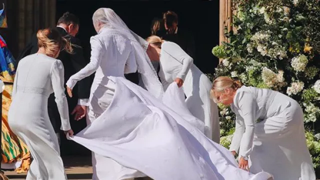 Wah, Gaun Pernikahan Eliie Goulding Dibuat Selama 640 Jam - GenPI.co