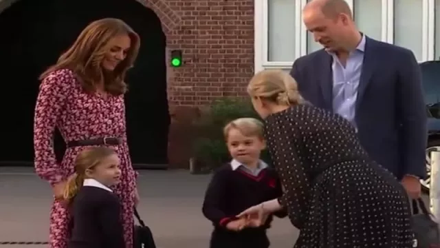 Pangeran William dan Kate Antarkan Charlotte Hari Pertama Sekolah - GenPI.co