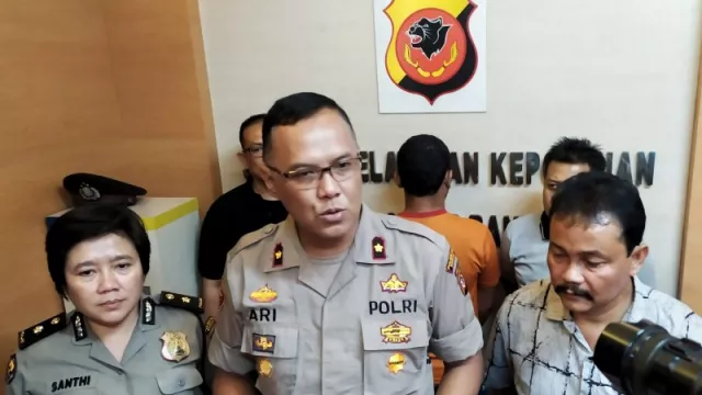 Cinta Ditolak, Pria 22 Tahun Tikam Siswi SMK - GenPI.co
