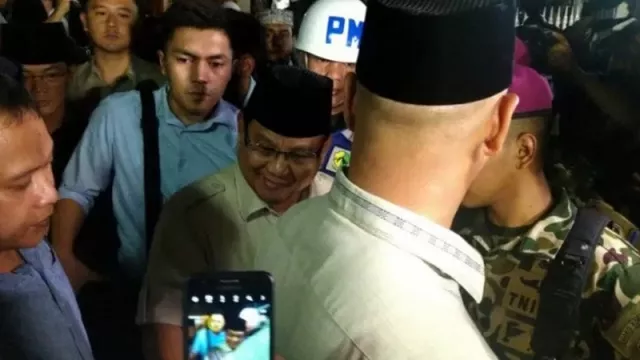 Prabowo Melayat ke Rumah Duka BJ Habibie, Sampaikan Duka Mendalam - GenPI.co