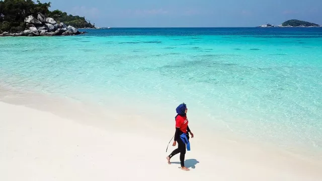 Pulau-pulau Tropis Ini Cocok Untuk Liburan di Kepulauan Anambas - GenPI.co