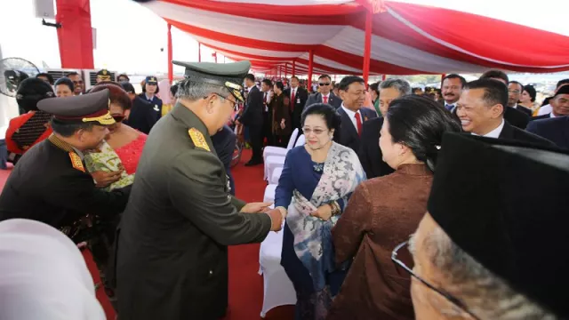 SBY Tegur Sapa dengan Megawati di HUT ke-74 TNI - GenPI.co