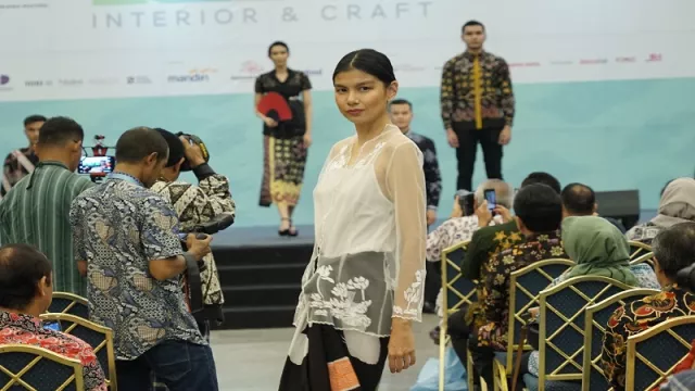 Pembukaan ICRA 2019 Dimeriahkan Pagelaran Busana Batik Marunda - GenPI.co