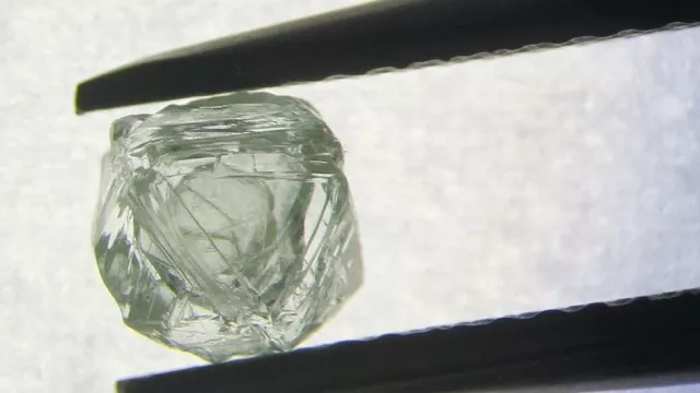 Superlangka, Ada Berlian dalam Berlian Ditemukan di Rusia - GenPI.co