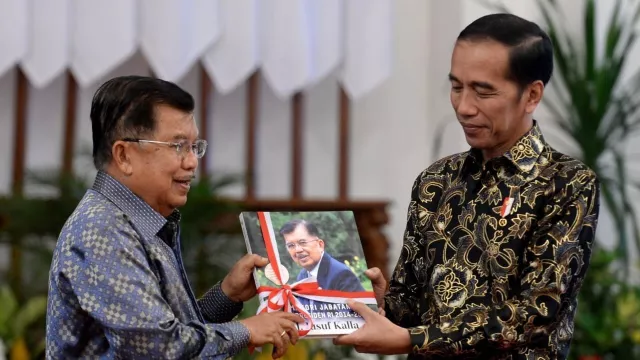 Berpisah dengan Jusuf Kalla, Jokowi: Terima Kasih Pak JK - GenPI.co