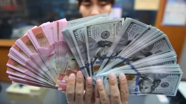 AS-China Adem, Kurs Tengah Rupiah Malah Balik ke Rp 14.004/USD - GenPI.co