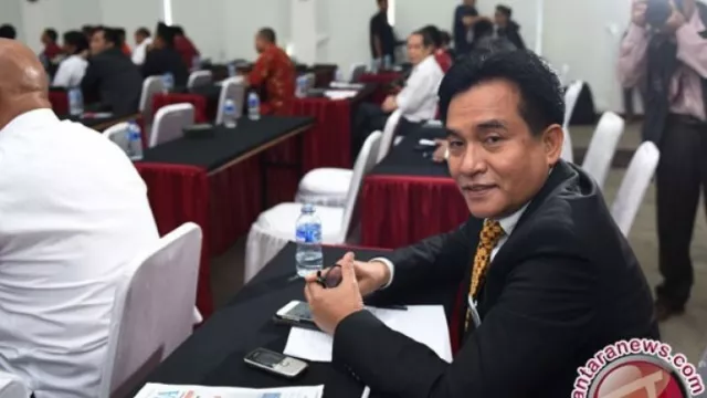 Yuzril Izha Mahendra Ogah Jadi Dewan Pengawas KPK - GenPI.co