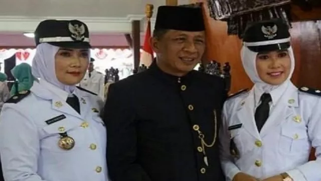 Luar Biasa, 2 Istri Wakil Bupati Blitar Menjadi Kepala Desa - GenPI.co