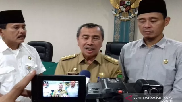 Gubernur Riau Larang Warganya Tiup Terompet Malam Tahun Baru - GenPI.co