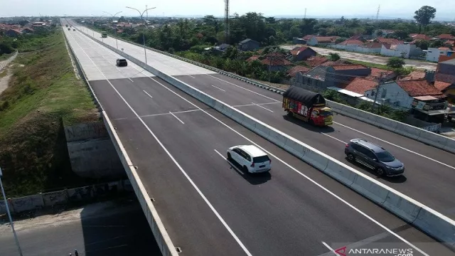 Tol Trans Jawa Penyebab Penumpang Bandara Soekarno Hatta Menurun - GenPI.co