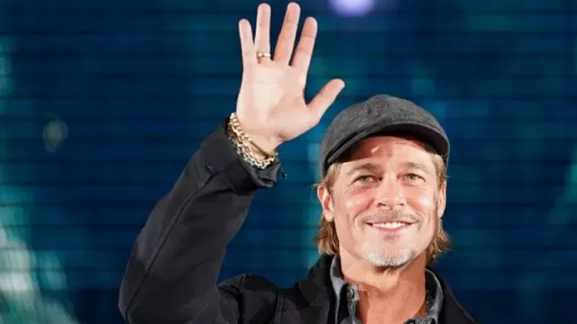 Hubungan Brad Pitt dan Jennifer Aniston Hangat Lagi - GenPI.co Hubungan Brad Pitt dan Jennifer Aniston Hangat Lagi - GenPI.co
