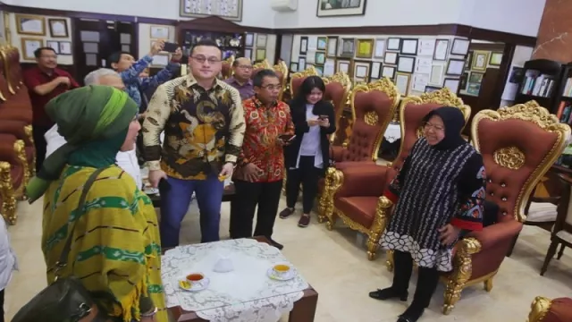 Bu Risma Keren Dapat Pujian Setinggi Langit dari DPRD DKI   - GenPI.co