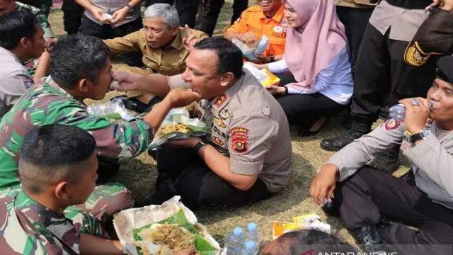 Ketua KPK Terpilih Firli Bahuri Sandang Bintang 3 Polri - GenPI.co