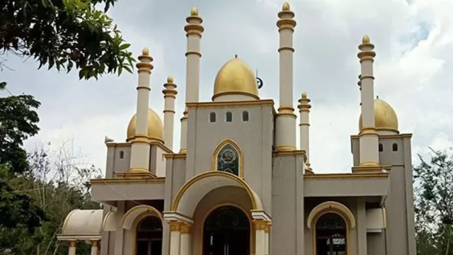 Masjid di Tengah Hutan Cantik Luar Biasa dan Bikin Merinding - GenPI.co