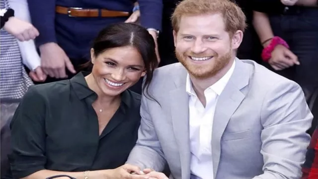 Harry dan Meghan Dikabarkan Tak Rayakan Natal 2019 Bersama Ratu - GenPI.co Harry dan Meghan Dikabarkan Tak Rayakan Natal 2019 Bersama Ratu - GenPI.co