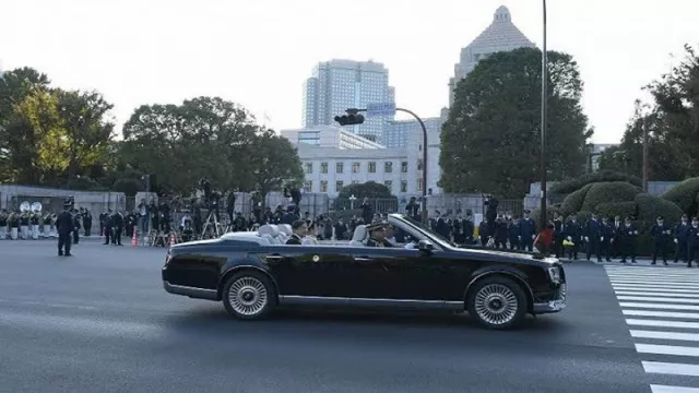 Mobil Rp 10 Miliar yang Dipakai Kaisar Jepang Dipajang di Istana - GenPI.co Mobil Rp 10 Miliar yang Dipakai Kaisar Jepang Dipajang di Istana - GenPI.co