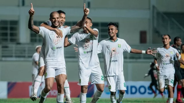 Persebaya Surabaya vs PSM Makassar: Saatnya Akhiri Puasa - GenPI.co