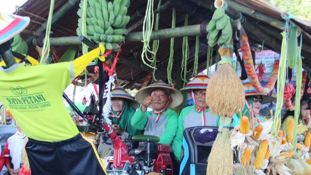 Aksi Ratusan Opa dan Oma di Gorontalo Ikut Karnaval khusus Lansia - GenPI.co