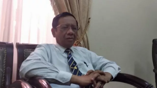Enzo Allie Jadi Taruna Akmil, Mahfud MD : TNI Kecolongan! - GenPI.co