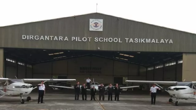 Sempat Vakum, Sekolah Pilot Beroperasi Kembali - GenPI.co