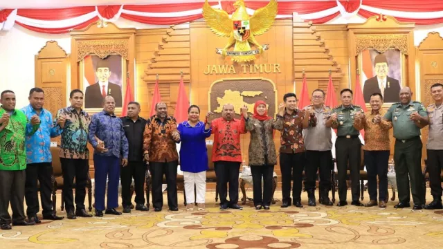 Junjung Persatuan, Pemprov Jatim Terima Kunjungan Gubernur Papua - GenPI.co