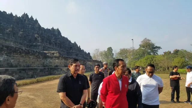Rapat di Kawasan Borobudur, Jokowi Bahas Destinasi Prioritas - GenPI.co