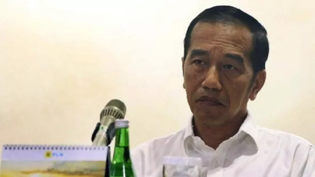 Muka Masam Jokowi, Netizen: Kode Buat Dirut PLN Ganti Pekerjaan - GenPI.co