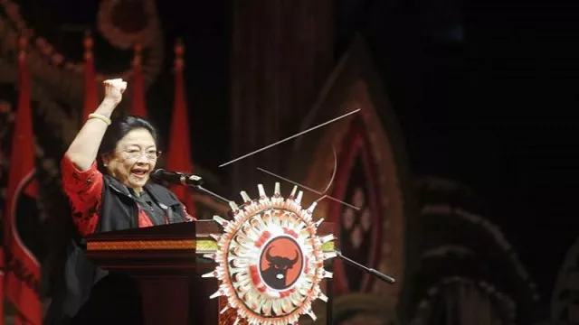 Kongres V PDIP Angkat Megawati Sebagai Ketua Umum Kembali - GenPI.co