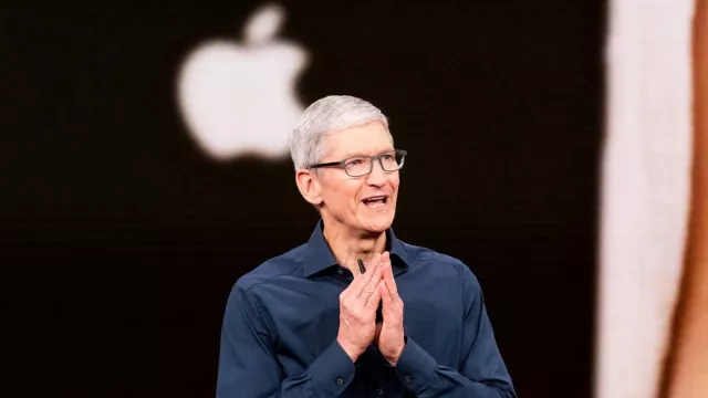 CEO Apple Tim Cook Bangun Tidur Jam 3:45, Mau Tahajud? - GenPI.co