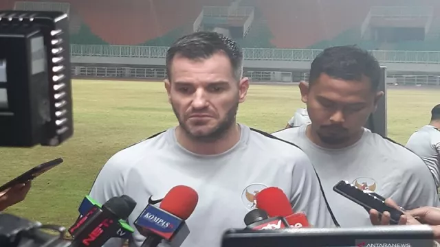 Coach Simon Puas Performa Pemain Timnas - GenPI.co