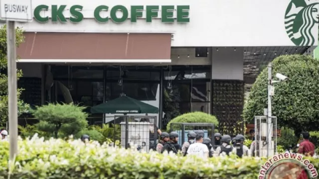 Penyebar Video Pengintip Pengunjung Starbucks Bisa Kena ITE Juga - GenPI.co