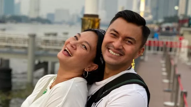 20 Tahun Menikah Anjasmara & Dian Nitami Makin Lengket, Kiatnya? - GenPI.co 20 Tahun Menikah Anjasmara & Dian Nitami Makin Lengket, Kiatnya? - GenPI.co