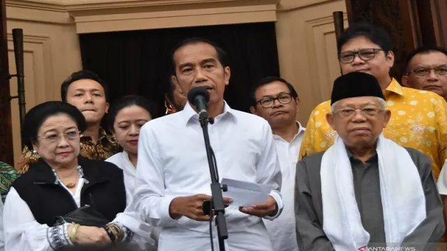 Diam-diam, Jokowi Bahas Kasus Jiwasraya Bersama Ketum Parpol - GenPI.co