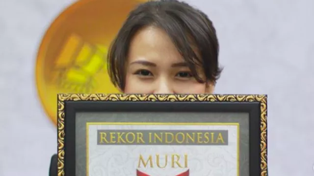 Rektor Paling Muda Plus Cantik di Indonesia, Dia adalah.. - GenPI.co
