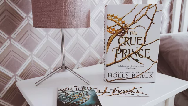 The Cruel Prince, Novel Fantasi tentang Konflik Kerajaan  - GenPI.co